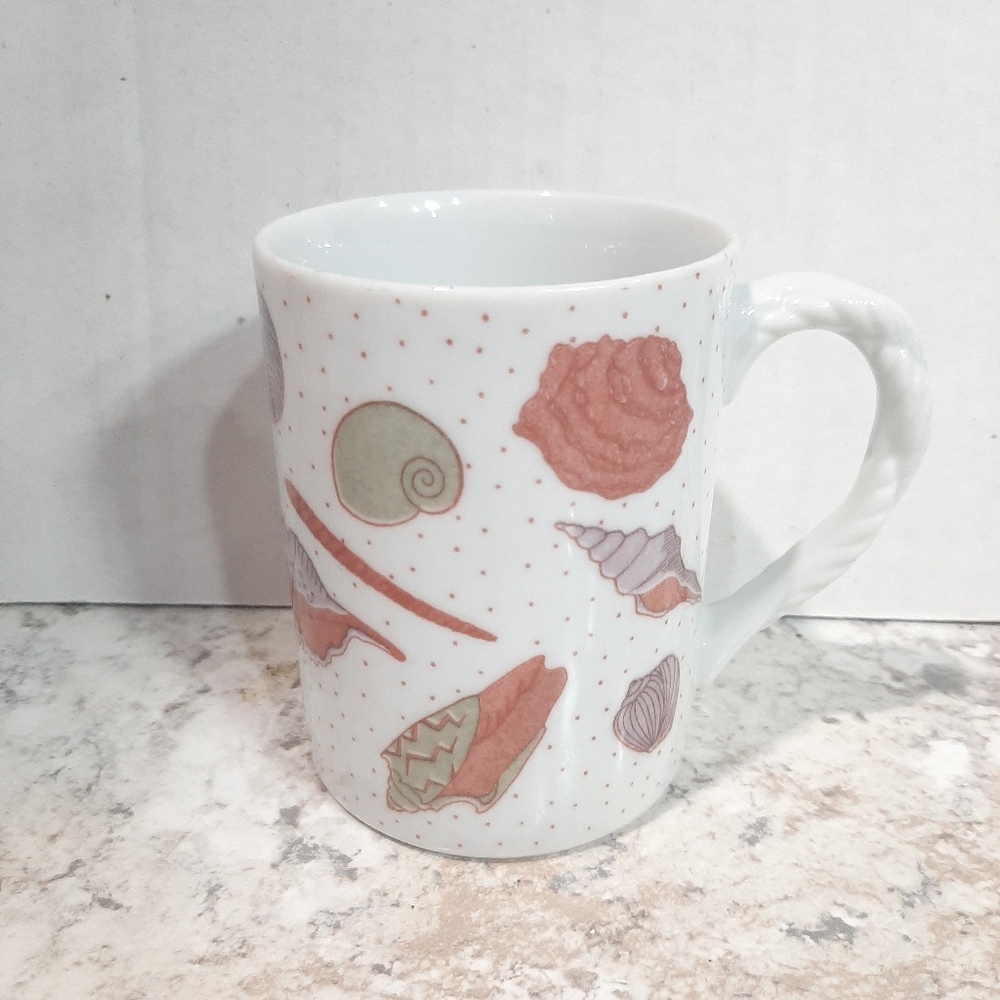 🛍Charming Vintage-Style Seashell & Coastal Print Coffee Mug – Nautical Decor